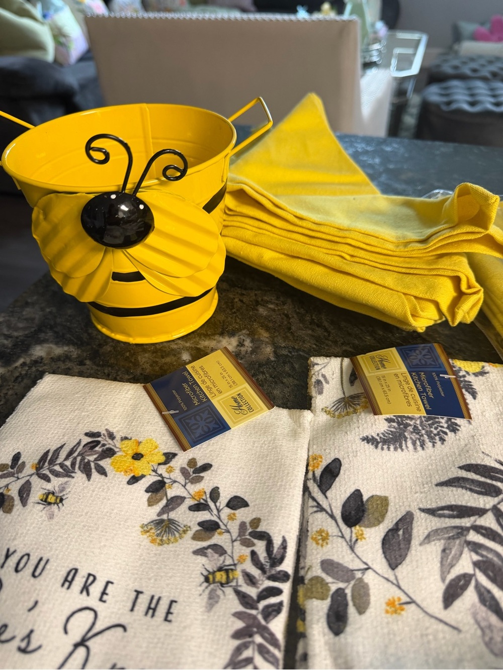 Bumble bee/Honey bee kitchen & dining room set